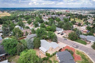 13285 W Center Dr in Lakewood, CO - Building Photo - Building Photo
