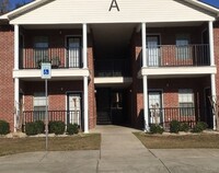 Jordan Estates in Swainsboro, GA - Foto de edificio - Building Photo