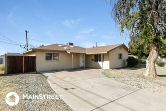 2932 N 46th Ave, Unit #4105-H in Phoenix, AZ - Foto de edificio - Building Photo