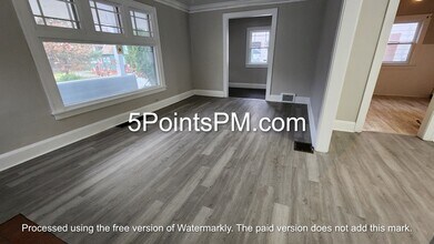 13721 Alvin Ave in Garfield Heights, OH - Foto de edificio - Building Photo