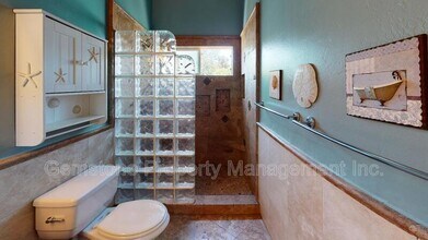 4918 Chaparral Way in San Diego, CA - Building Photo - Building Photo