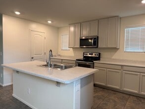 16579 W Jenan Dr in Surprise, AZ - Building Photo - Building Photo