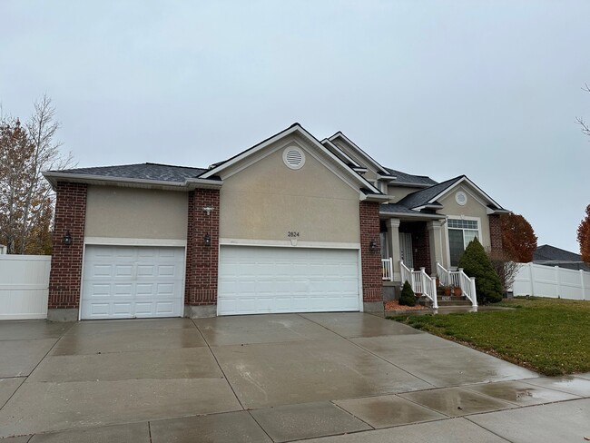 2824 W Ivory Way in Taylorsville, UT - Building Photo - Building Photo