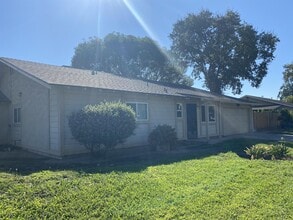 1312 Pietriana Way in Modesto, CA - Building Photo - Building Photo