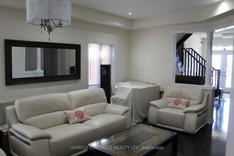 210 Bellchase Trl in Brampton, ON - Building Photo - Building Photo