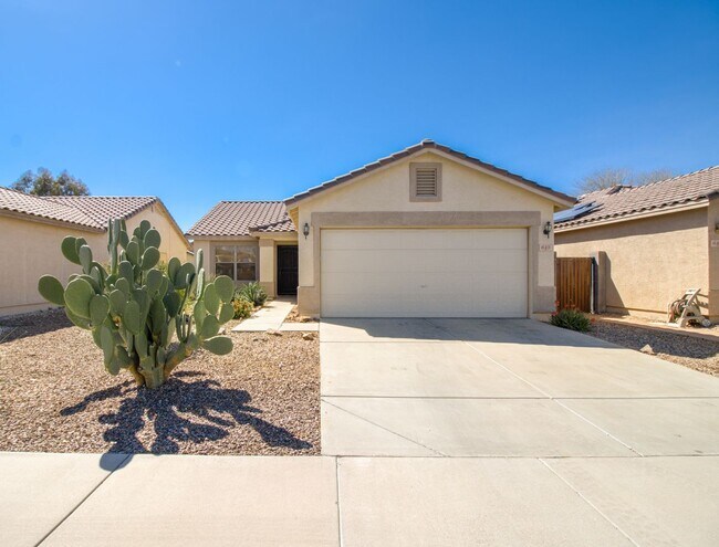 645 W Kingman Loop in Casa Grande, AZ - Foto de edificio - Building Photo