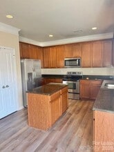 142 Saye Pl in Mooresville, NC - Foto de edificio - Building Photo