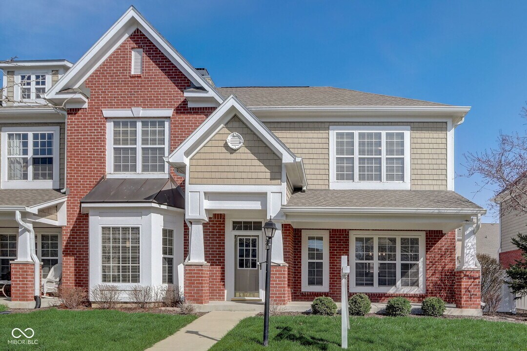 1242 Pawtucket Dr in Westfield, IN - Building Photo