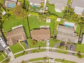 10520 SW 124th Ave in Miami, FL - Building Photo - Building Photo