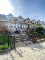 5706 Warrington Ave in Philadelphia, PA - Building Photo