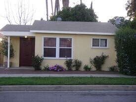 6131 Ranchito Ave in Van Nuys, CA - Building Photo