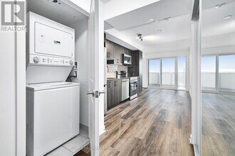 1010 Sandy Beach Rd in Pickering, ON - Building Photo - Building Photo