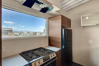 701 Shadow Ln in Las Vegas, NV - Building Photo - Building Photo