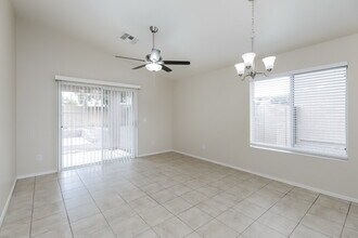 1123 E Stardust Way in San Tan Valley, AZ - Building Photo - Building Photo