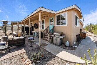 2501 W Wickenburg Way in Wickenburg, AZ - Building Photo - Building Photo