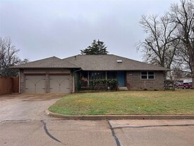 1428 Cinderella Ave in Norman, OK - Building Photo