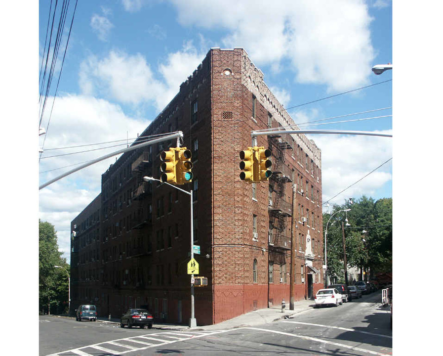 University Arms in Bronx, NY - Building Photo