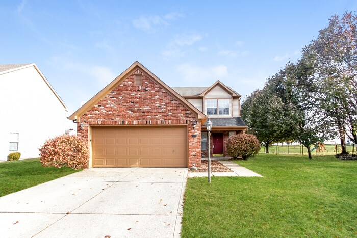 5639 Oakcrest Dr in Indianapolis, IN - Building Photo