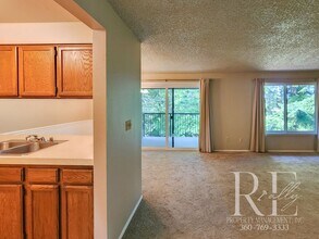3600 Narrows View Ln NE in Bremerton, WA - Building Photo - Building Photo