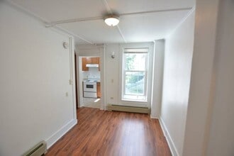 130 Union Street, Unit D in Bennington, VT - Building Photo - Building Photo
