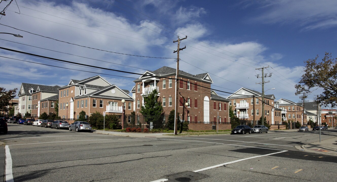 Homeport Hampton Roads in Newport News, VA - Building Photo