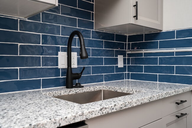 1228 Louisiana St in Lawrence, KS - Building Photo - Building Photo