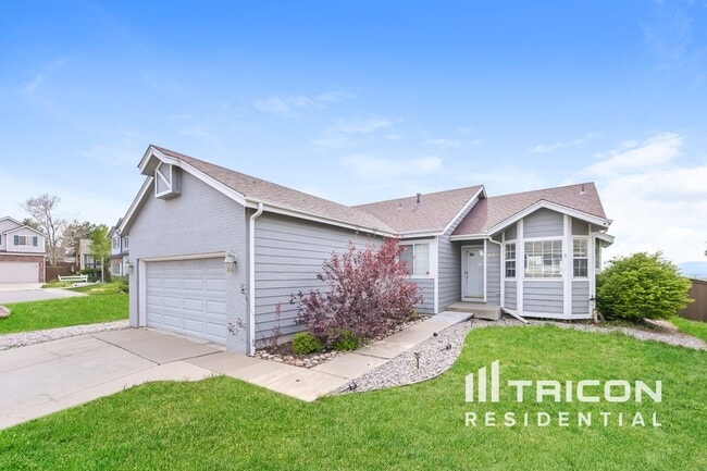 property at 995 Cobblestone Dr