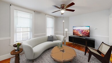 111 Falcon St, Unit 1 in Boston, MA - Building Photo - Building Photo