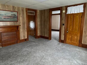 9688 Mount Bethel Rd SE in Uhrichsville, OH - Building Photo - Building Photo