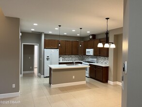 340 Tiki Ter in Daytona Beach, FL - Building Photo - Building Photo