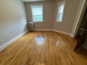 1763 Beacon St, Unit 6 in Brookline, MA - Foto de edificio - Building Photo