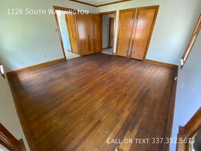 1128 S Washington St in Lafayette, LA - Building Photo - Building Photo