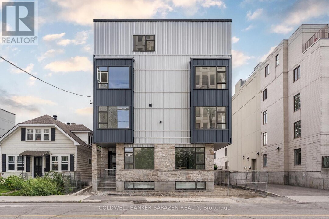 10 McArthur Ave. in Ottawa, ON - Building Photo