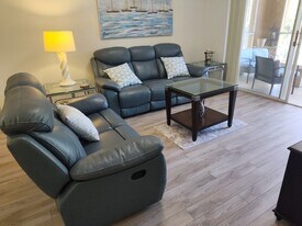 1875 Florida Club Dr, Unit 7201 in Naples, FL - Building Photo