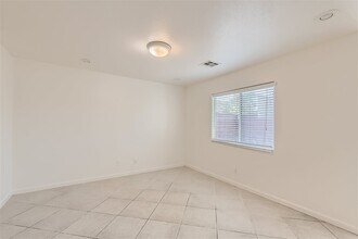 9289 Wertz Ave in Las Vegas, NV - Building Photo - Building Photo