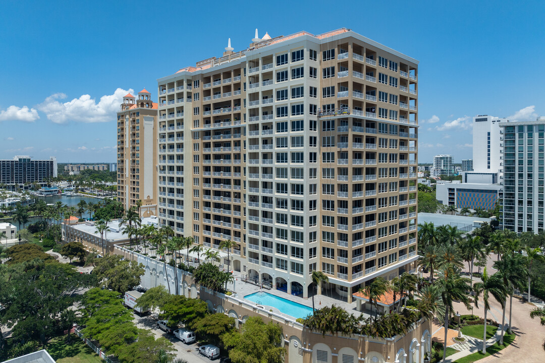 The Tower Residences in Sarasota, FL - Foto de edificio