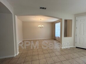 3881 Clay Bank Rd in Fairfield, CA - Foto de edificio - Building Photo
