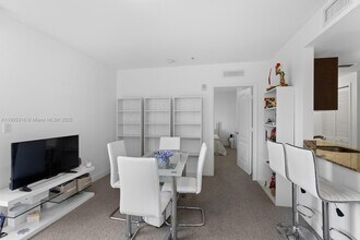 2701 SW 3rd Ave, Unit 502 in Miami, FL - Foto de edificio - Building Photo