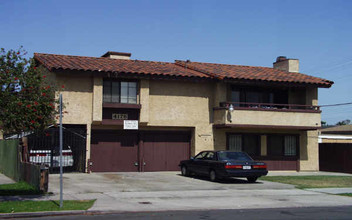 4178 Van Dyke Ave in San Diego, CA - Building Photo - Building Photo