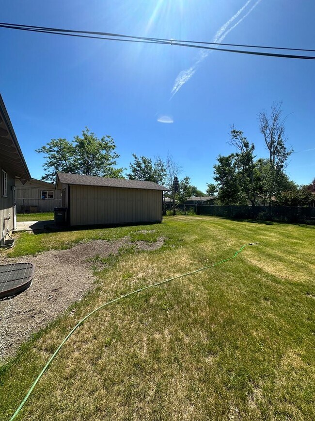 11216 E Springfield Ave in Spokane Valley, WA - Building Photo - Building Photo