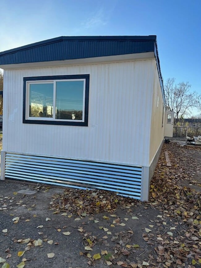 property at 3164 Valley Rd NE