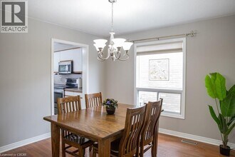 42 Redwood Ln in London, ON - Building Photo - Building Photo