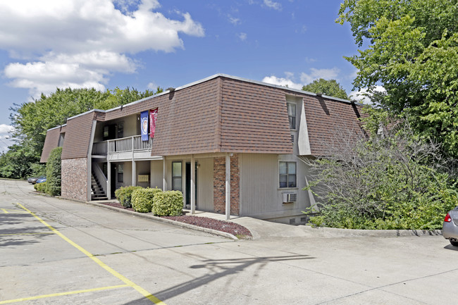 Wedington Oak Apartments in Fayetteville, AR - Building Photo - Building Photo