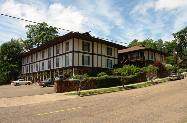 Pagoda Village in Jackson, MS - Foto de edificio - Building Photo