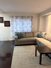 68 Four Seasons Cir in Brampton, ON - Building Photo - Building Photo