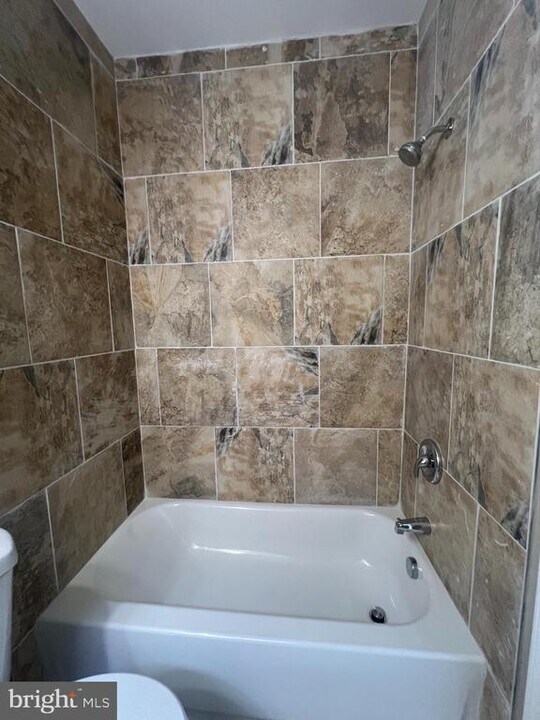 2543 Edmondson Ave in Baltimore, MD - Building Photo