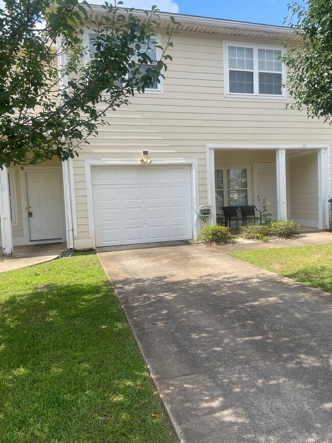 property at 29 Courtyard Way