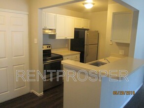 3858 Bay Club Cir in Kissimmee, FL - Building Photo - Building Photo