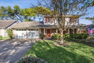 12826 Westmere Dr in Houston, TX - Building Photo