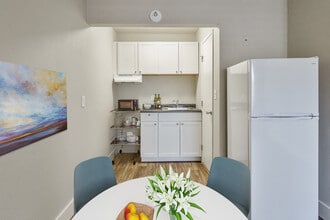 Vista Palms in El Cajon, CA - Building Photo - Building Photo